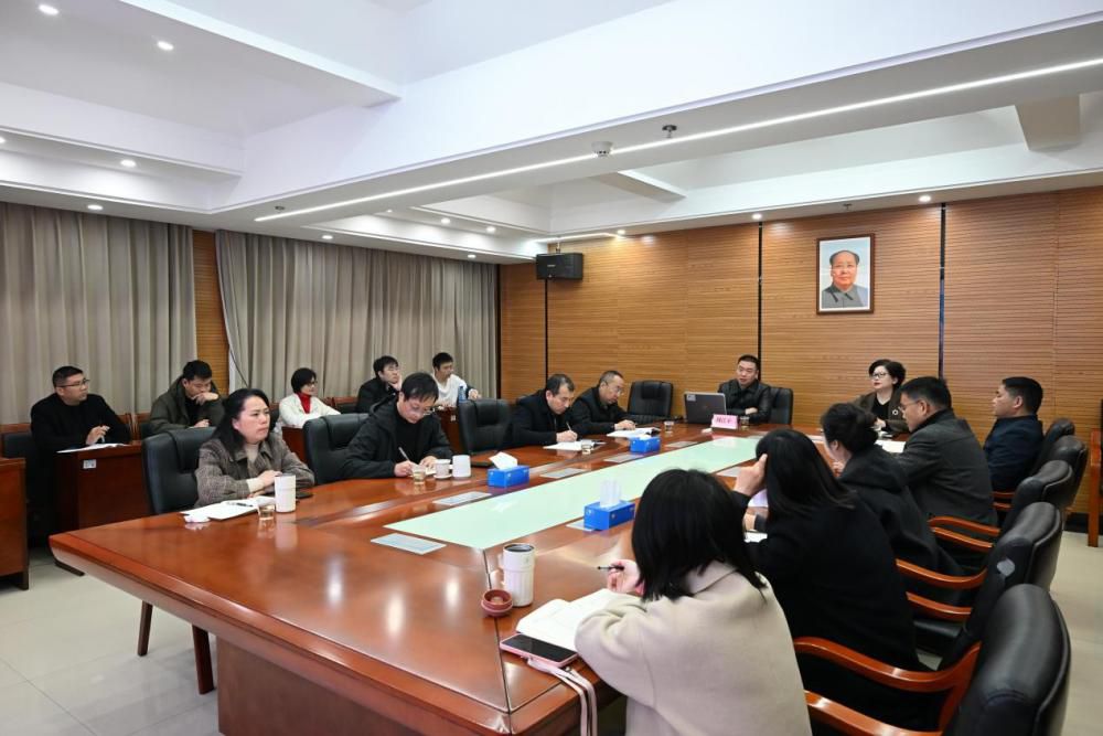 �����в����ٿ����Ķ�ʮ������ȫ�ᾫ��������  ê��Ŀ���ƽ��м�����ҵ�ִ�����չ